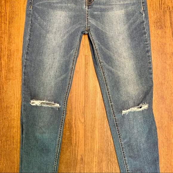Tinseltown Jeans Tinseltown Ripped Super Skinny Jeans Poshmark
